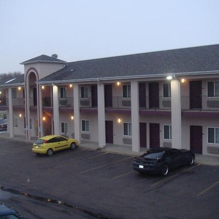 Townhouse Inn & Suites Omaha Esterno foto